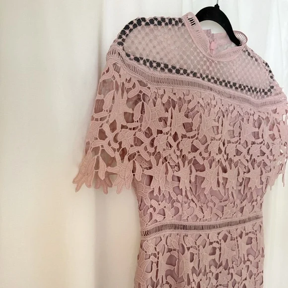 Chi Chi London Rebeka Blush Pink High Neck Shawl Lace Midi Dress Size 8 - Picture 11 of 16